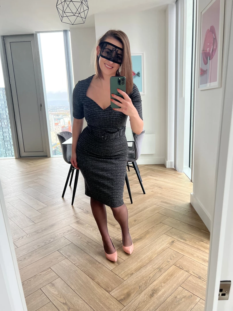 amateurrosa - Shall i be nice or nasty dressed like this 