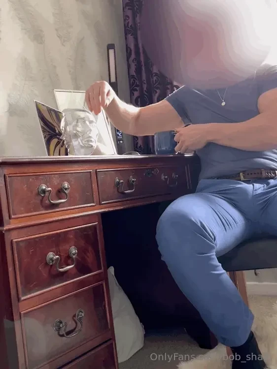 My new video wearing my bulge golf pants and getting lots of flirts part 1 