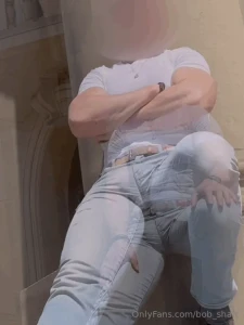 A few more sexy moments from my latest video in jeans so sexy to see
