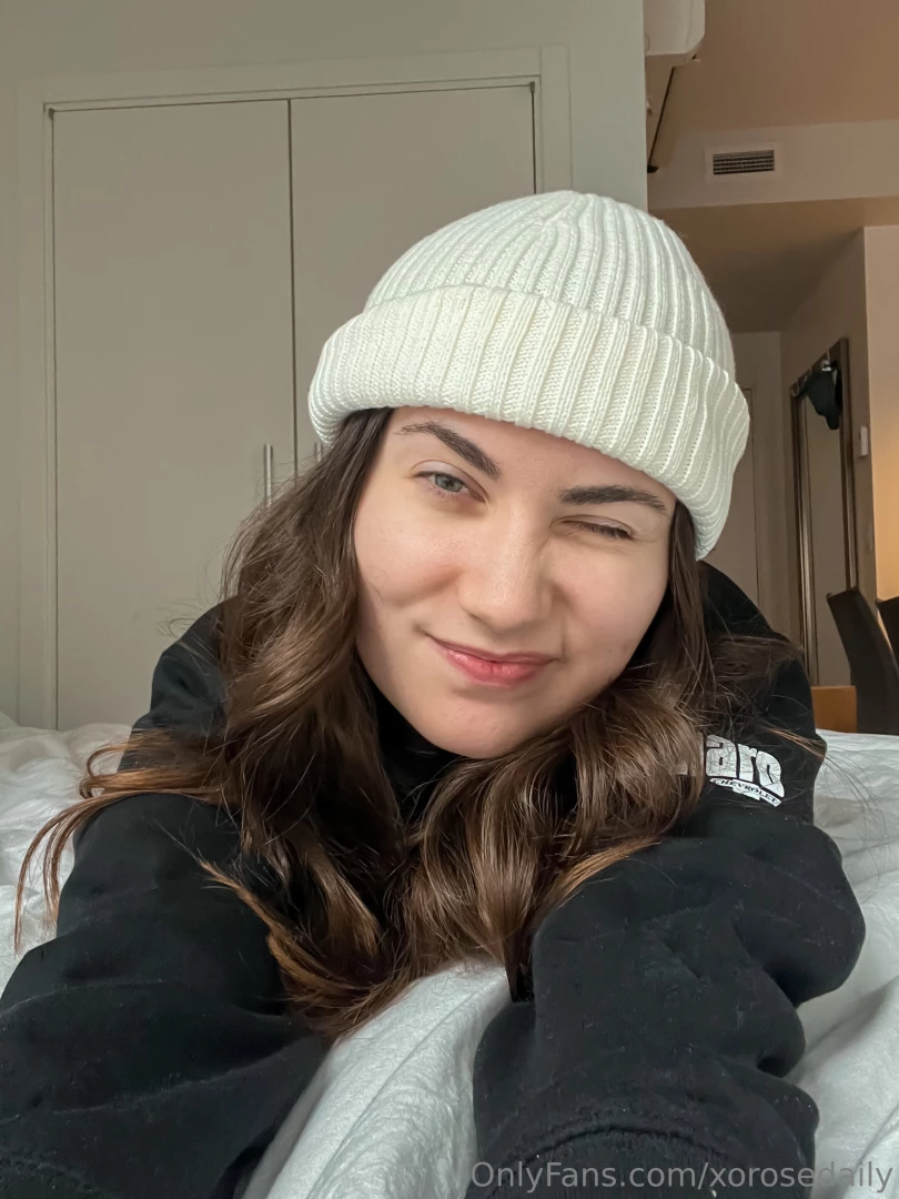 Feeling cozy wanna cuddle 