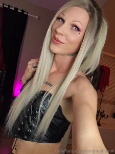 There s a few more 50 off subscriptions left on sarinahavok join my