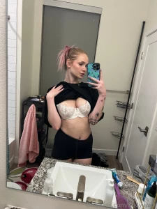 You can call me your favorite distraction and i ll make sure you can t