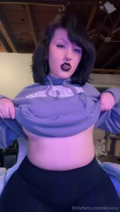 No bra comfy clothes part 2