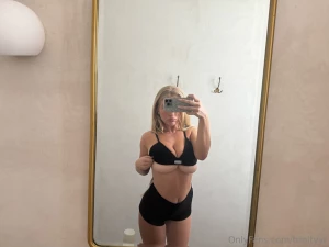 Oops it almost doesn t fit