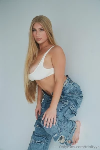 What s the first thing you see when you look at me part 1