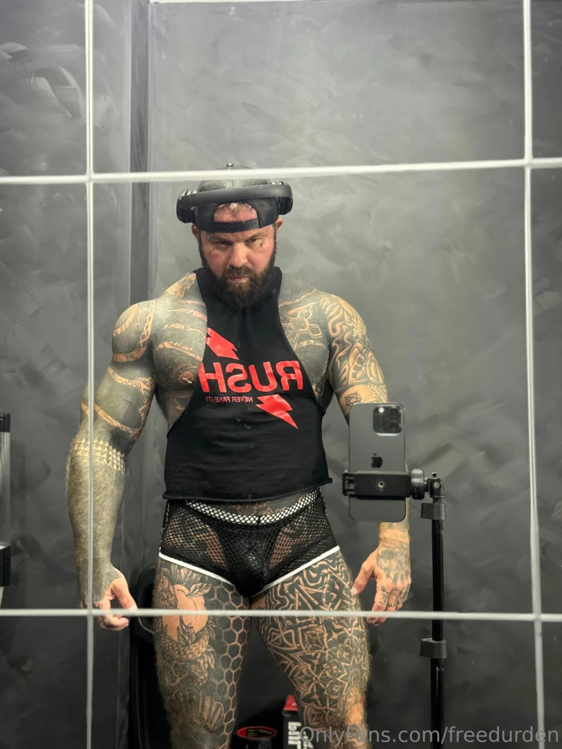 This hotel got some good lighting part 2 