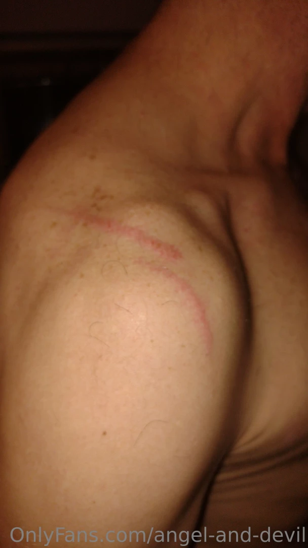 Lui me lo ha messo nel culo e io godo davvero tanto 