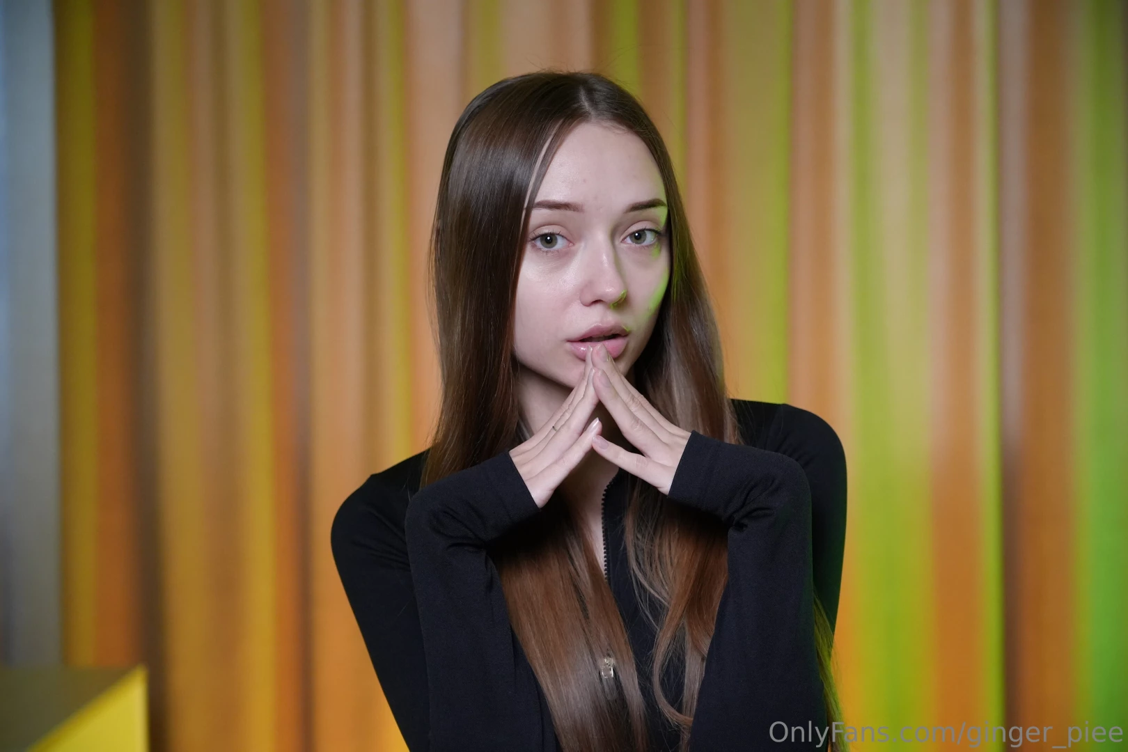 I m waiting for you to tell me something about yourself in dm 