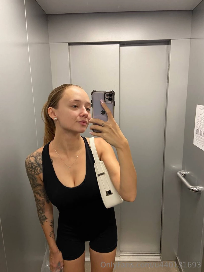 Come jog with me get off the couch and stop being lazy 