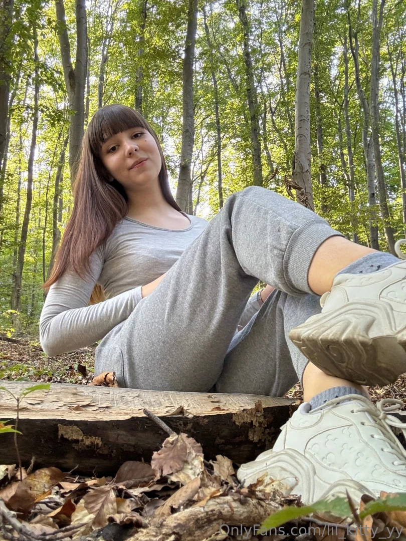Nothing like a walk in the park to clear the mind and breathe in some part 1 