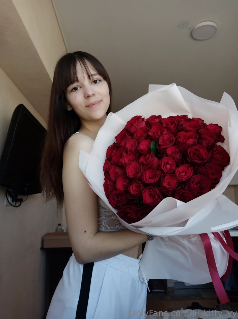 I just love red roses 