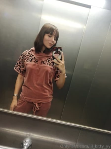 I found a photo with a bob haircut how does it look better on me