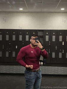 Gym compression shirt pic