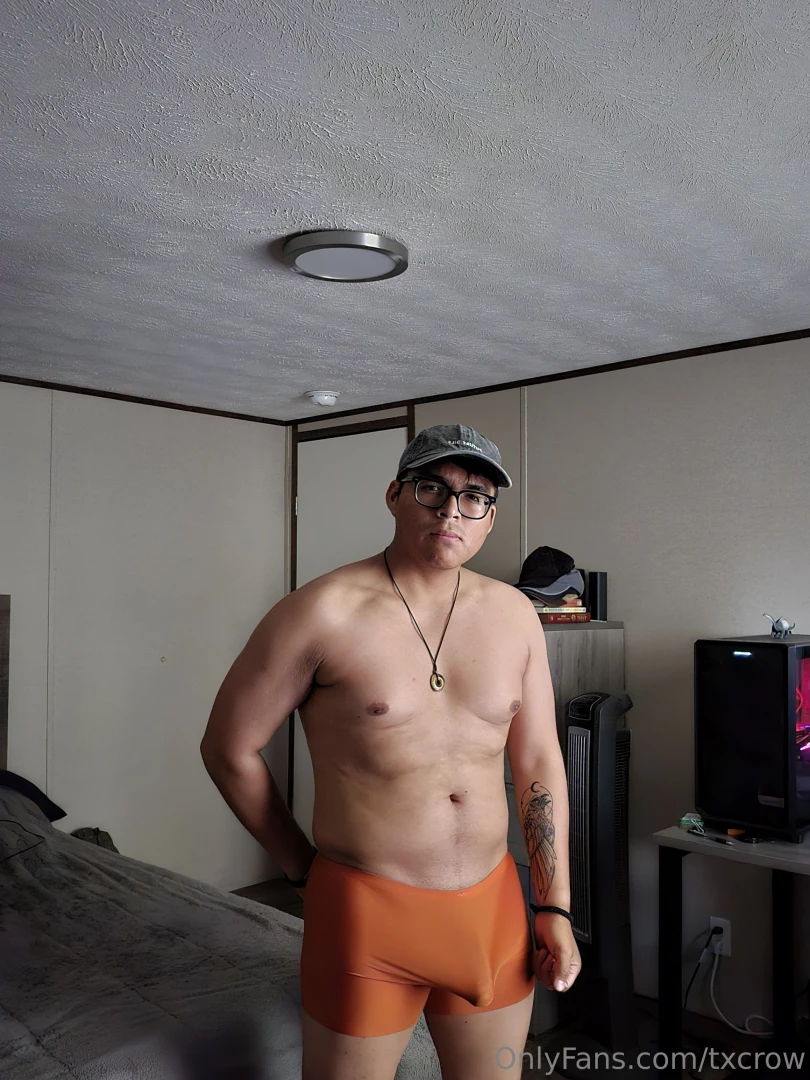 Shaved did some poses and even a completely new one if you look part 4 