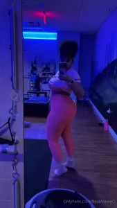 Just stopping by to say hi been locked in getting my exact shape back