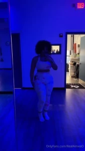 Did some stretch closes ups go check it out on my vip realaimeeo sub