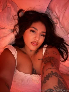 Reminder to take a moment to appreciate the present gratitude can take