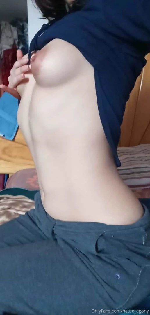 Buenos d as bbs que mejor que despertar y ver mis tetitas 