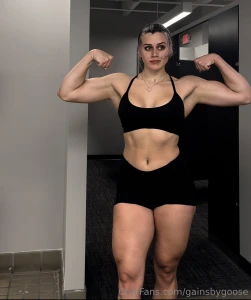 Bet you can t stop staring i don t blame you