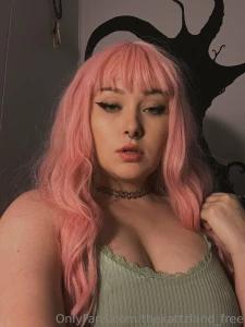 I know your eager to see my whole body come get your fix on my main