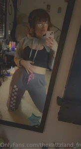 Is there a reason you are not my little pet right now _ thekattzland _