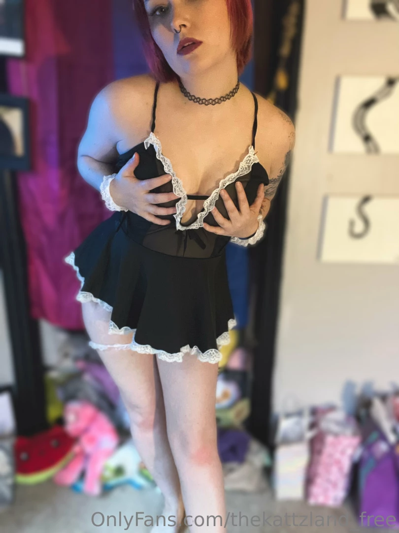 This little maid likes to get dirty wanna come watch 
