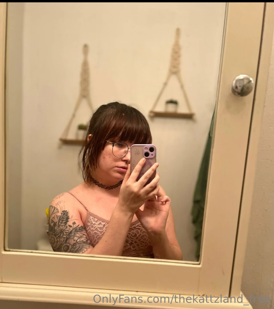 Daily reminder go sub to my main page thats a threatttt _ you have a 