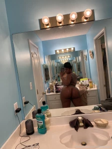 Goodnight wanna see more dm me and let me turn you up