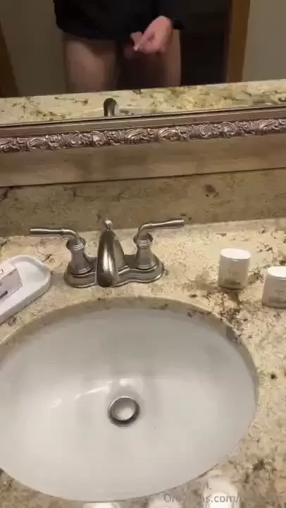 Pound town is only a few minutes away 