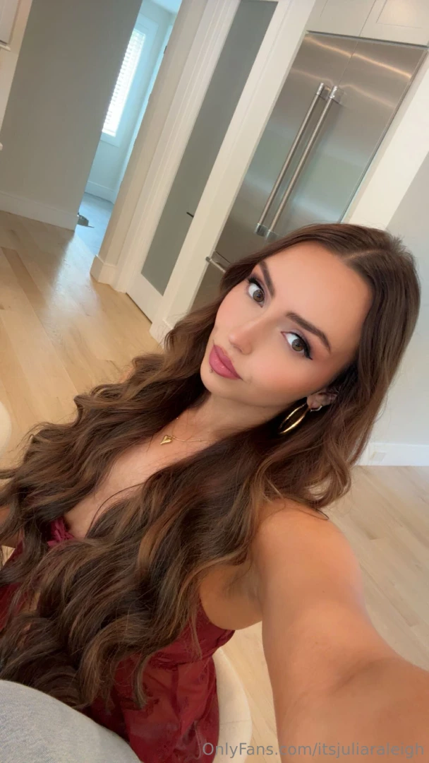 Wanna see my wild side sub to my main page it s free juliaaraleigh 