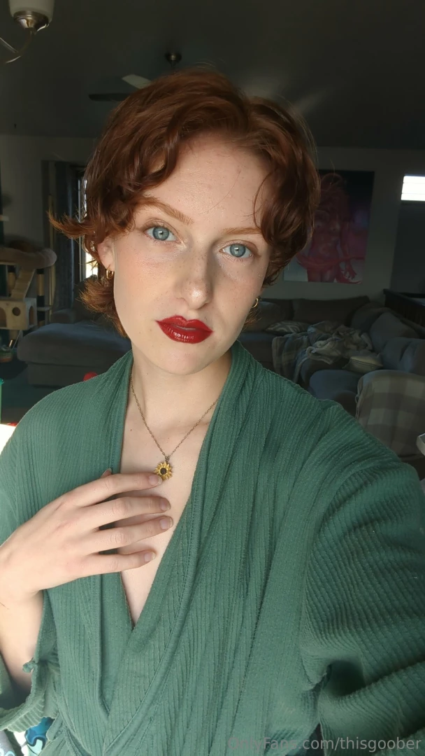 New hair i also did some makeup and i m loving the look i just need to part 1 
