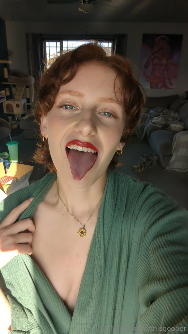 New hair i also did some makeup and i m loving the look i just need to part 5 