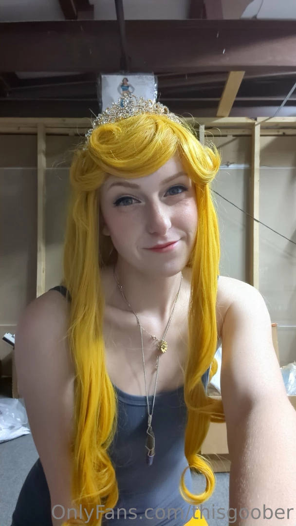 thisgoober - New blonde wig from my friend and fixing wigs for a job red and yellow part 4 