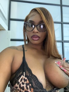 Do you like my nails or you wanna suck em