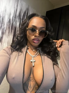 Hey bby i unsub restricted some accounts for ignoring me and not