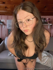 I had a bad day tell me i m cute pls mommy xx