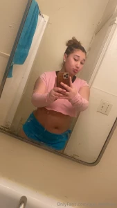 Mirror pics are da best part 1