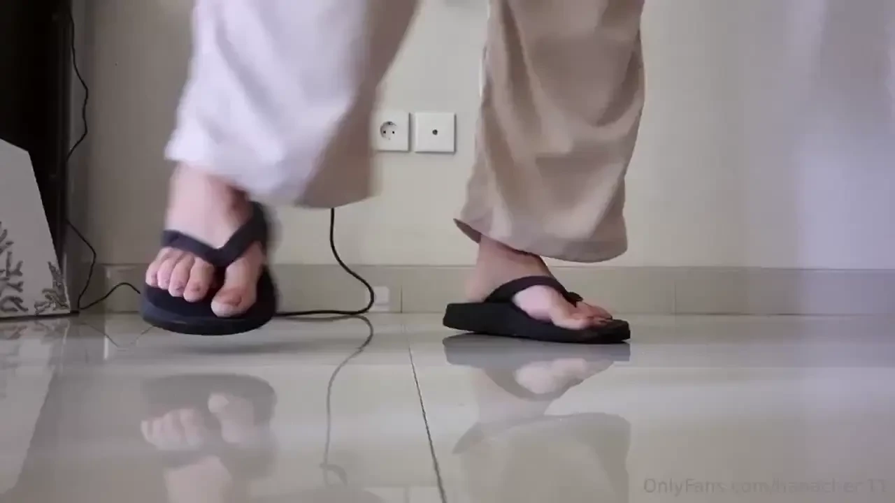 Taking off my pants and flip flops do you like content like this 