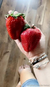 Please read this all there s a 3 minute custom giantess video on my part 1