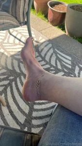 I need a new pedi what color should i go part 2