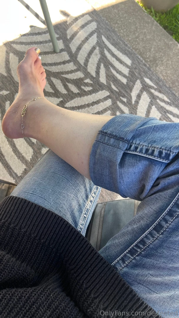 I need a new pedi what color should i go part 3 