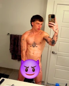 Vancexxx is back and ready to be called daddy hes a straight stud with