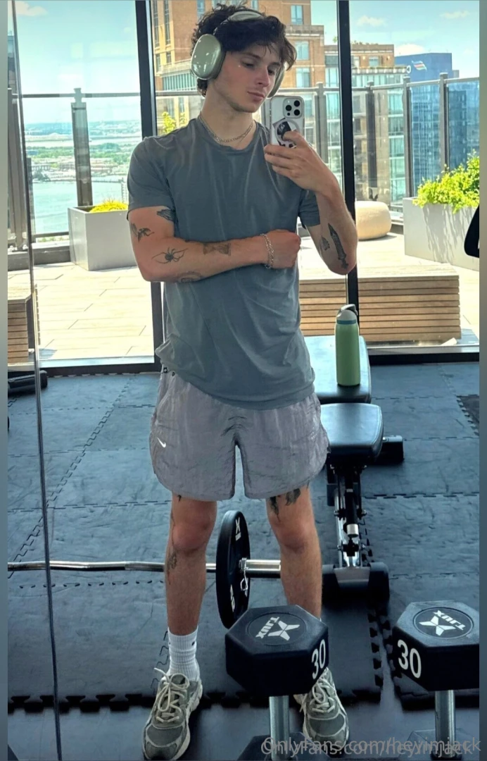 Over 800 active subscribers and for good reason go check out why my 