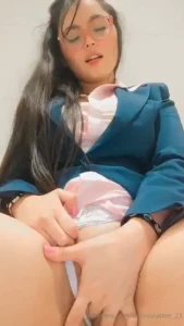 Que adrenalina hacer travesuras en el ba o del trabajo