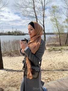 Sometimes the best thing is to just walk without rushing hold a hot