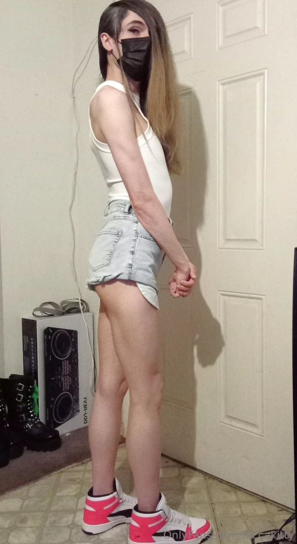 These shorts are rlly short i like them gt they are perfect for the 