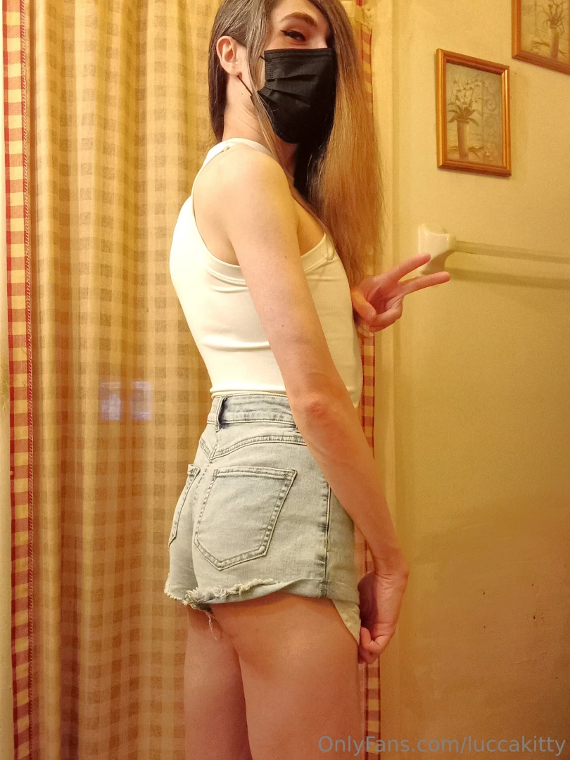 Its getting warmer out so its time for booty shorts gt are these too part 4 