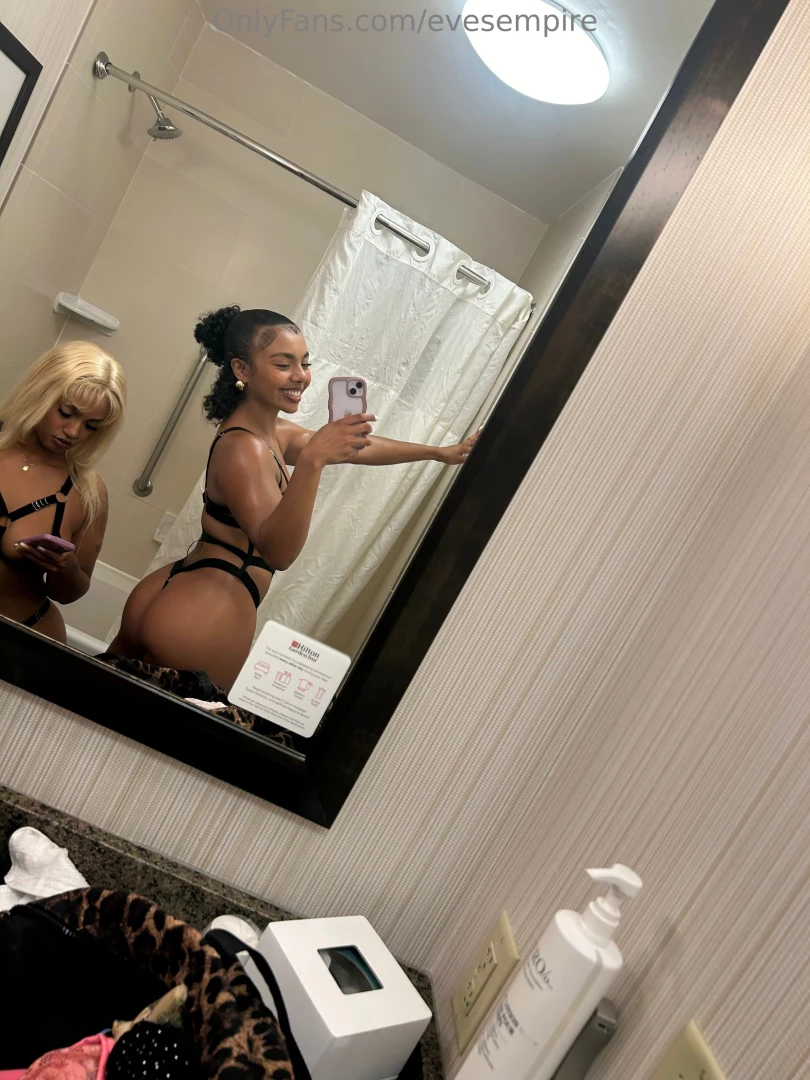 Wanna see what me amp thetayaamarie nbsp made in this hotel room dm me 