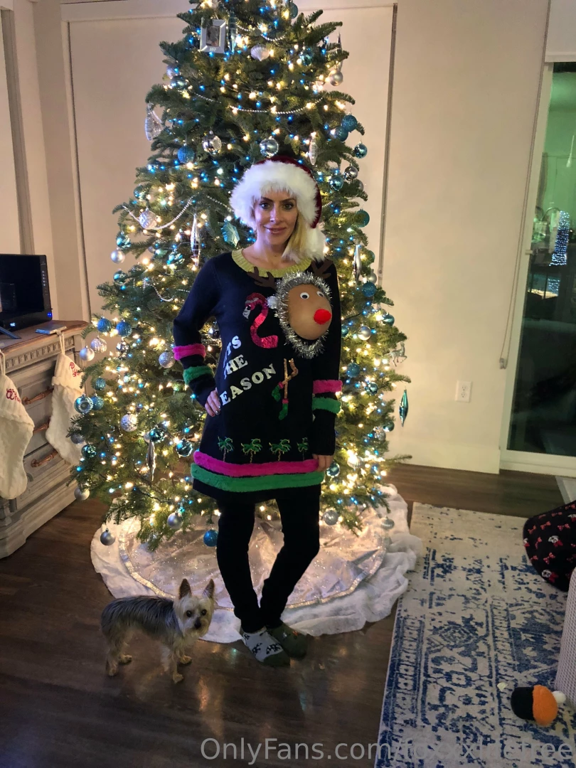 Cum spread the love and gift me here https onlyfans com foxxxlife 