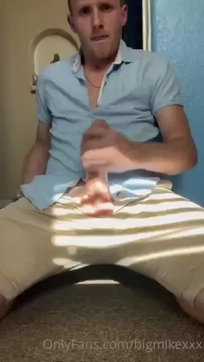 I was just trying to take pictures in the nice lighting and end up 